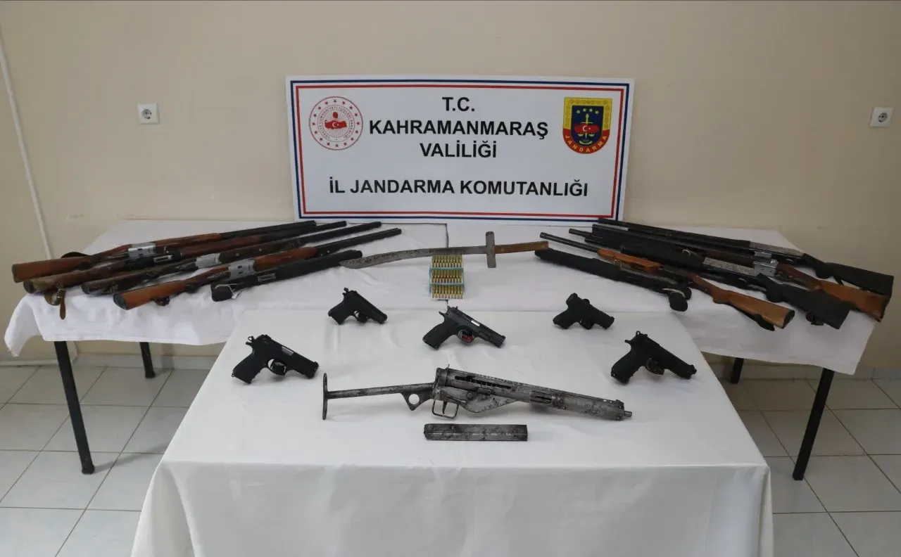 Kahramanmaraş Merkezli Operasyon: Kaleşnikof ve 17 Silah Ele Geçirildi