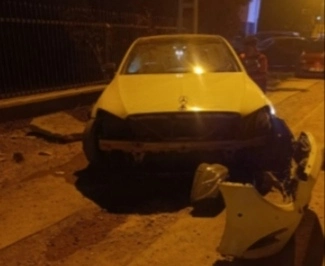 Elbistan’da İki Otomobil Çarpıştı: 1 Kişi Yaralandı