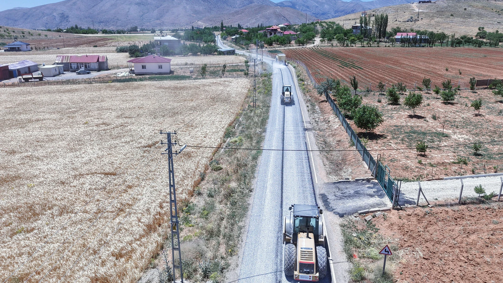 Afşin’de Ulaşım Konforu Artıyor: Altunelma – Arıtaş Yolu Yenilendi