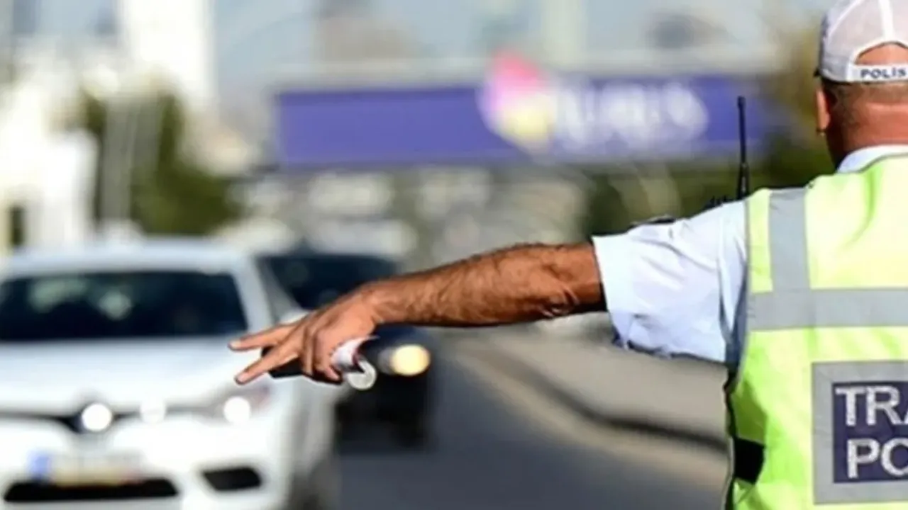 Polisten Kaçamadı: Hem Alkollü Çıktı Hem Ceza Yağdı